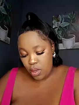 SWEETDOLLY29XX on StripChat