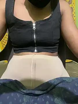 tamil_Aarathi on StripChat