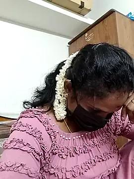Tamil_Aathira on StripChat