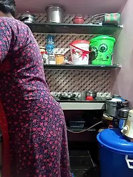 Tamil_Shalini_Lustyy on StripChat