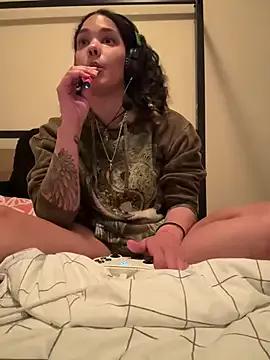 Freechat tastylolaaa on StripChat