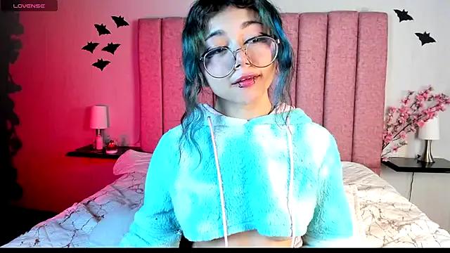 TerumiKitty — plug + open pussy