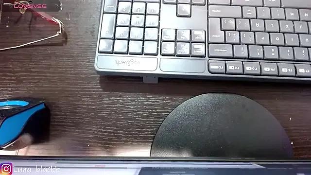 Tessa_Moon_ on StripChat