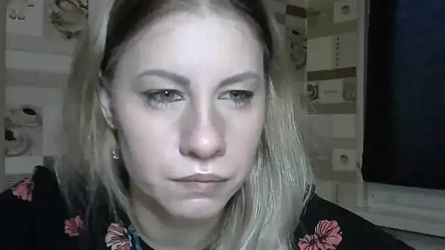 TherestlessKitty on StripChat