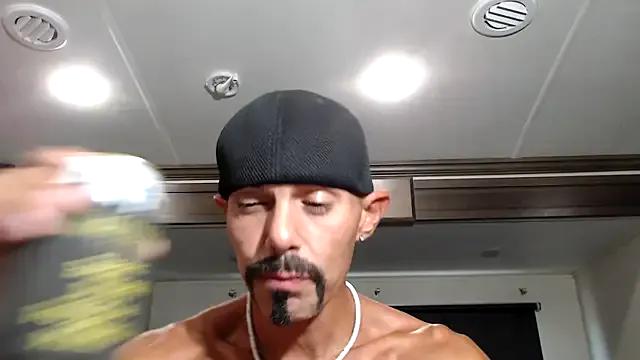 ThickD2C on StripChat