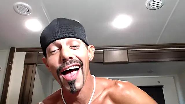 ThickD2C on StripChat