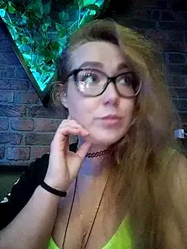 Freechat tia_meow on StripChat