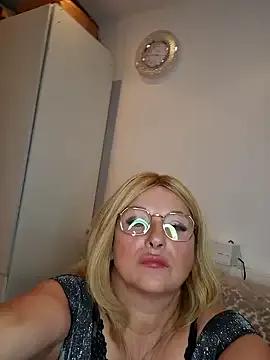 TinaLizxh on StripChat