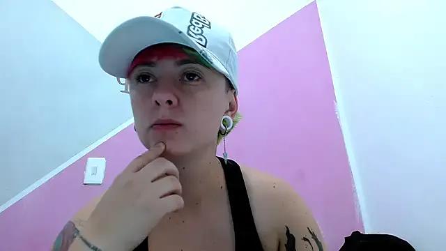 tomboyblue on StripChat