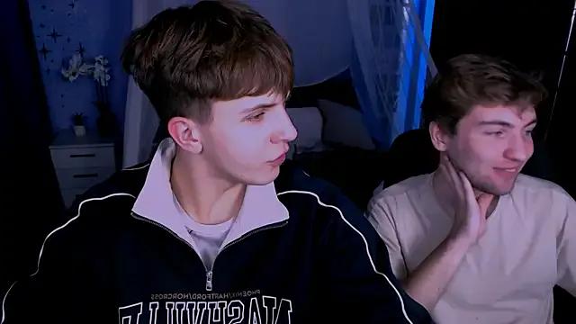 travis_wolf_ — Group on StripChat