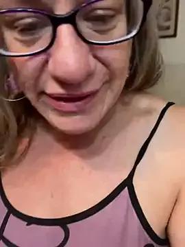 Freechat TrenaAnne on StripChat