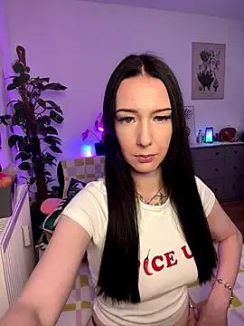 Trixie-Tainted on StripChat