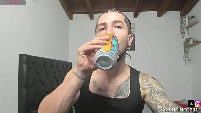 Valentino_Xander on StripChat