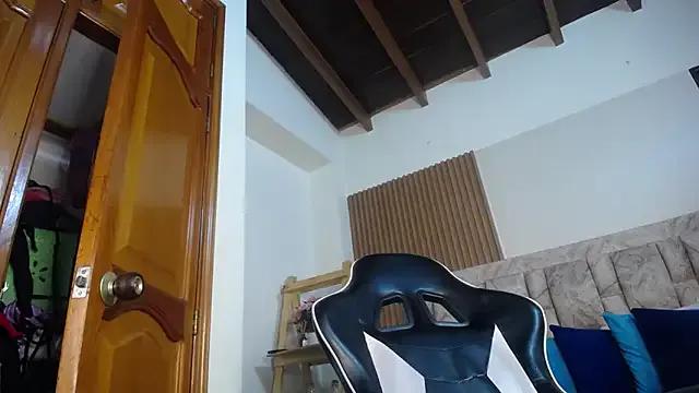 victoria__milf_ on StripChat