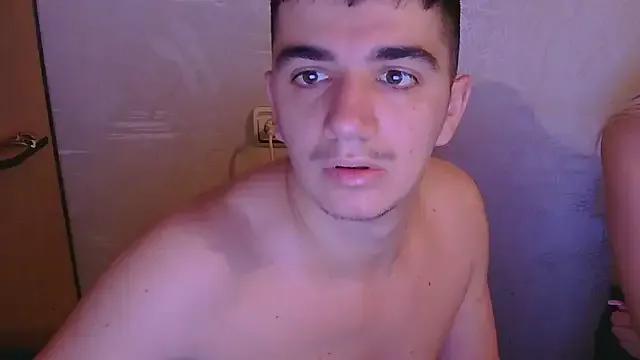 Victoria_ooo on StripChat