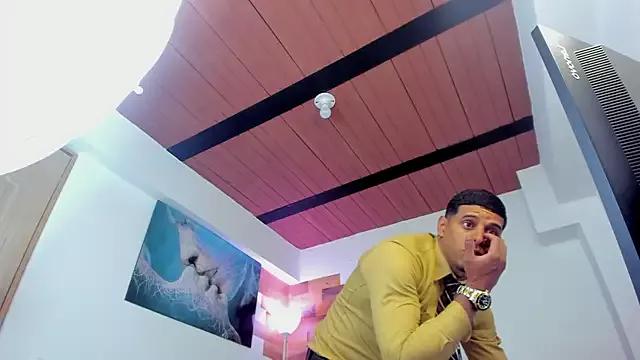 Freechat vincen_jose on StripChat