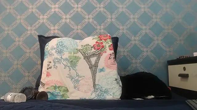 violeta_cute18 on StripChat