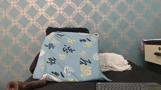 violeta_cute18 on StripChat