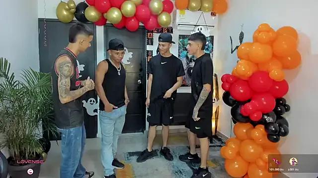 Voyeurism_guyss on StripChat