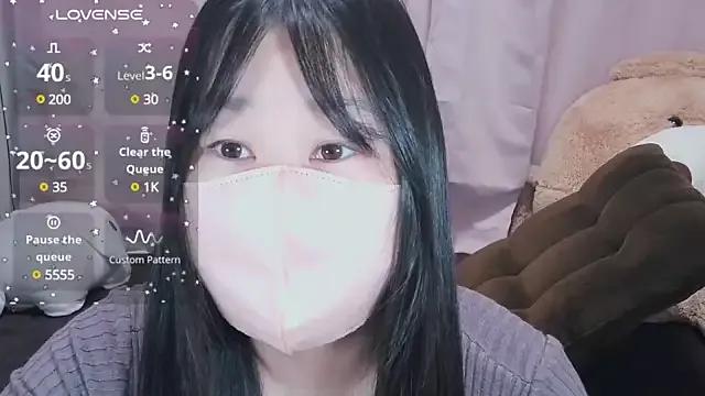 Freechat yuinyan3150 on StripChat