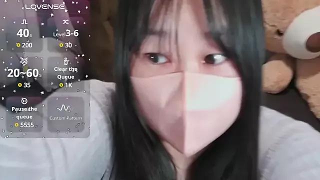 Freechat yuinyan3150 on StripChat