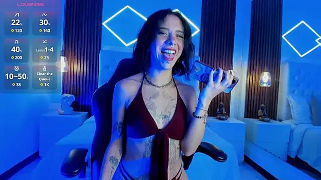 ZamabyCrucie on StripChat