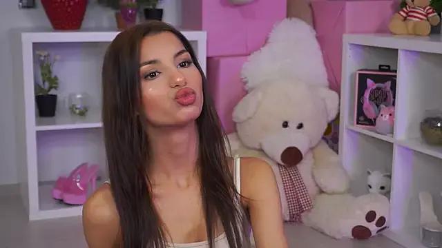 ZariaVera on StripChat