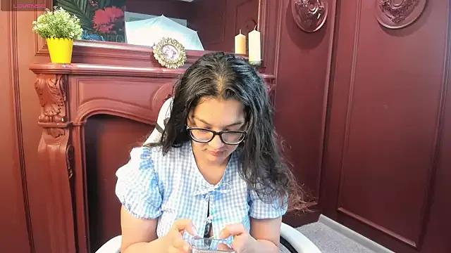 ZarifaBev on StripChat