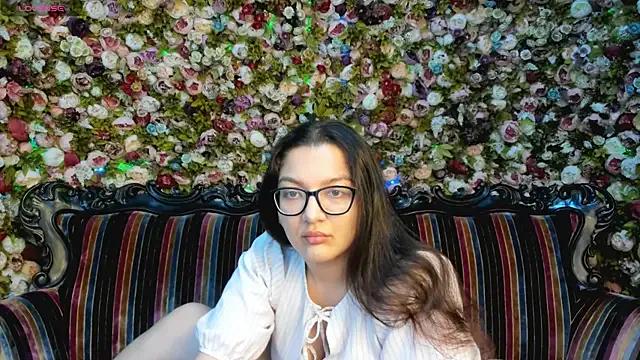 ZarifaBev on StripChat