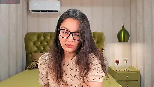 ZarifaBev on StripChat